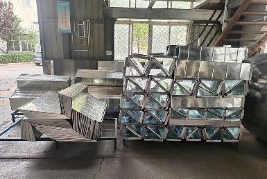 共板法兰半成品生产区